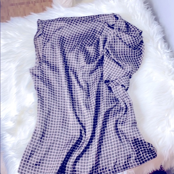 Woman's blouse - Picture 6 of 6